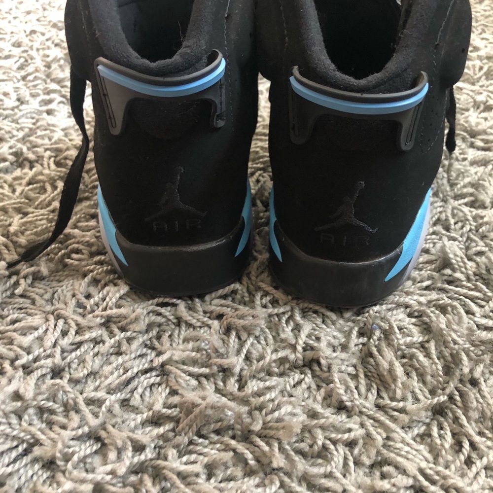 Air Jordan - Picture 3 of 3